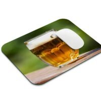 Söröscseppes egérpad számítógépes egérrel.