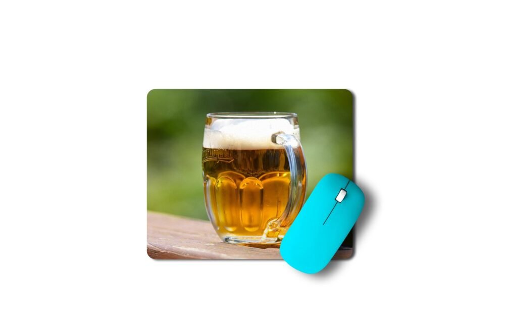 Egérpad söröskruccal és egérrel, ideális gamer egérpad.