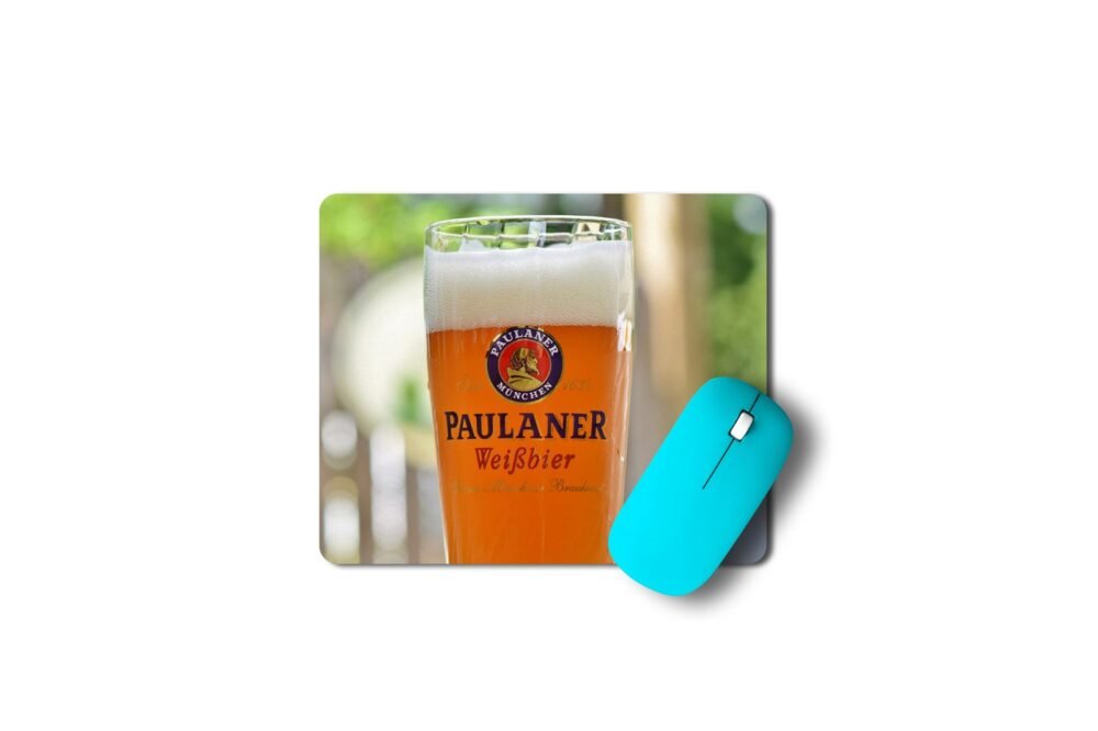 Egérpad Paulaner Weißbier képpel, kék egérrel.