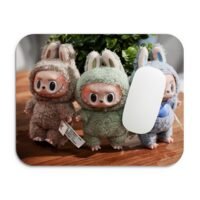 nyuszi jelmezben játékfigurás egérpad 002